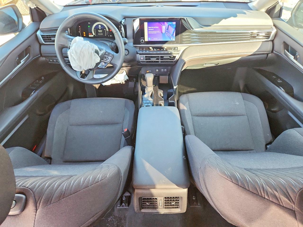 2025 TOYOTA CAMRY XSE photo 8