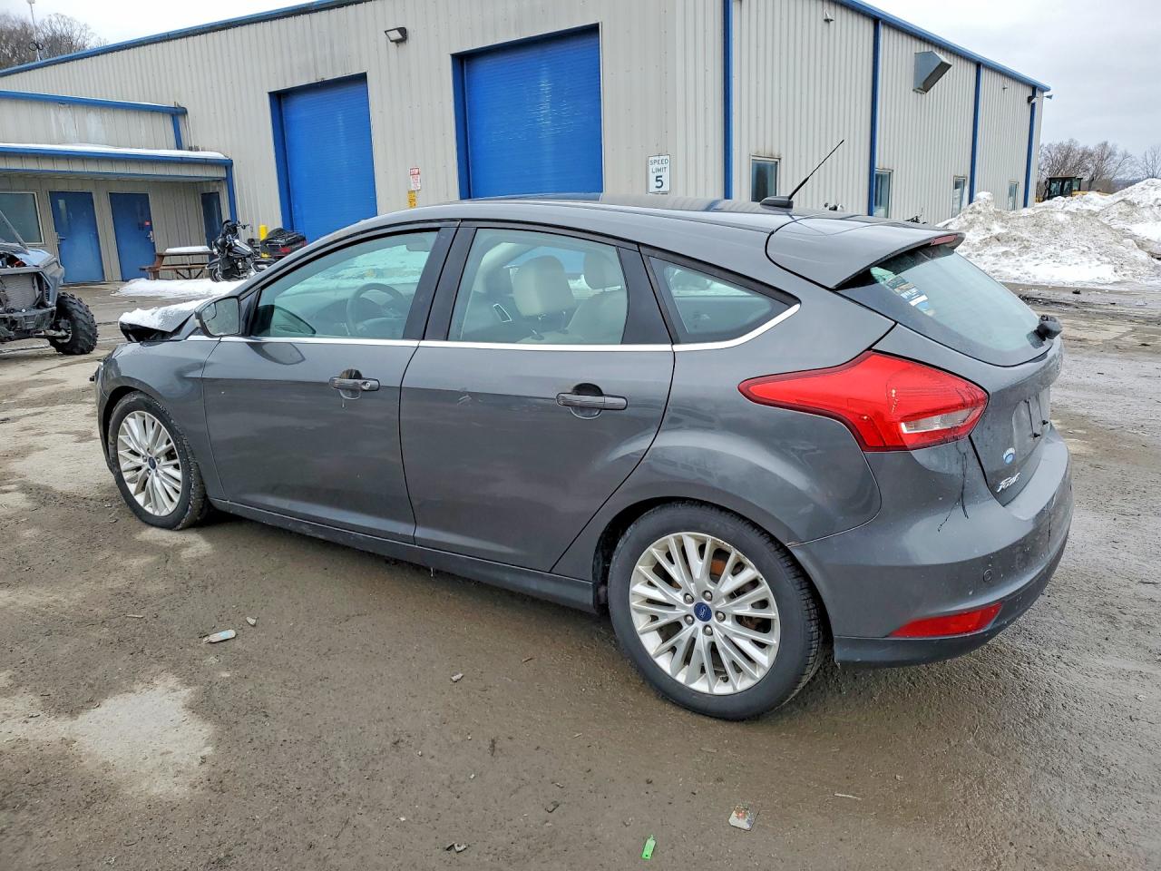 2018 FORD FOCUS TITANIUM photo 3