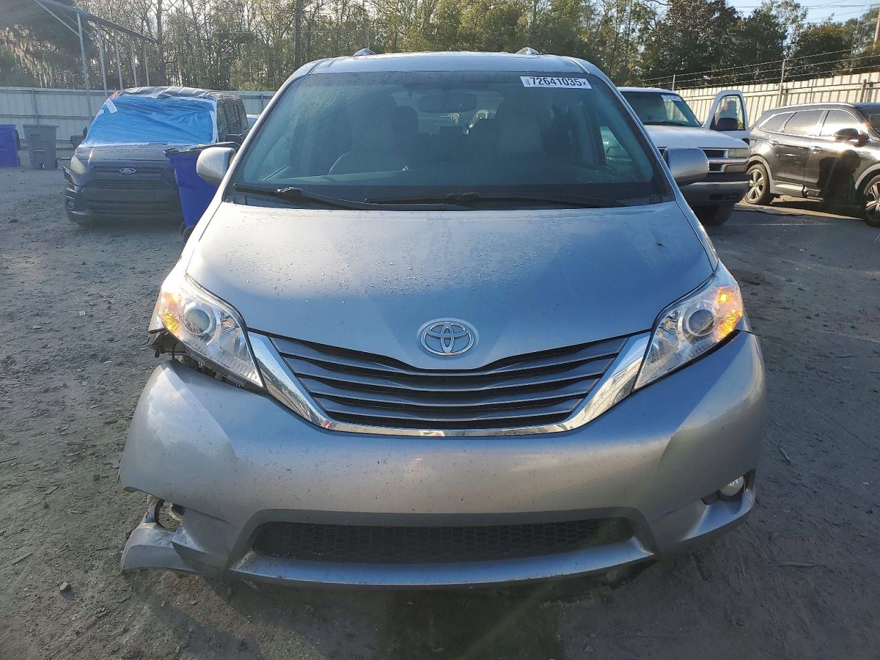 2016 TOYOTA SIENNA XLE 8-PASSENGER photo 5