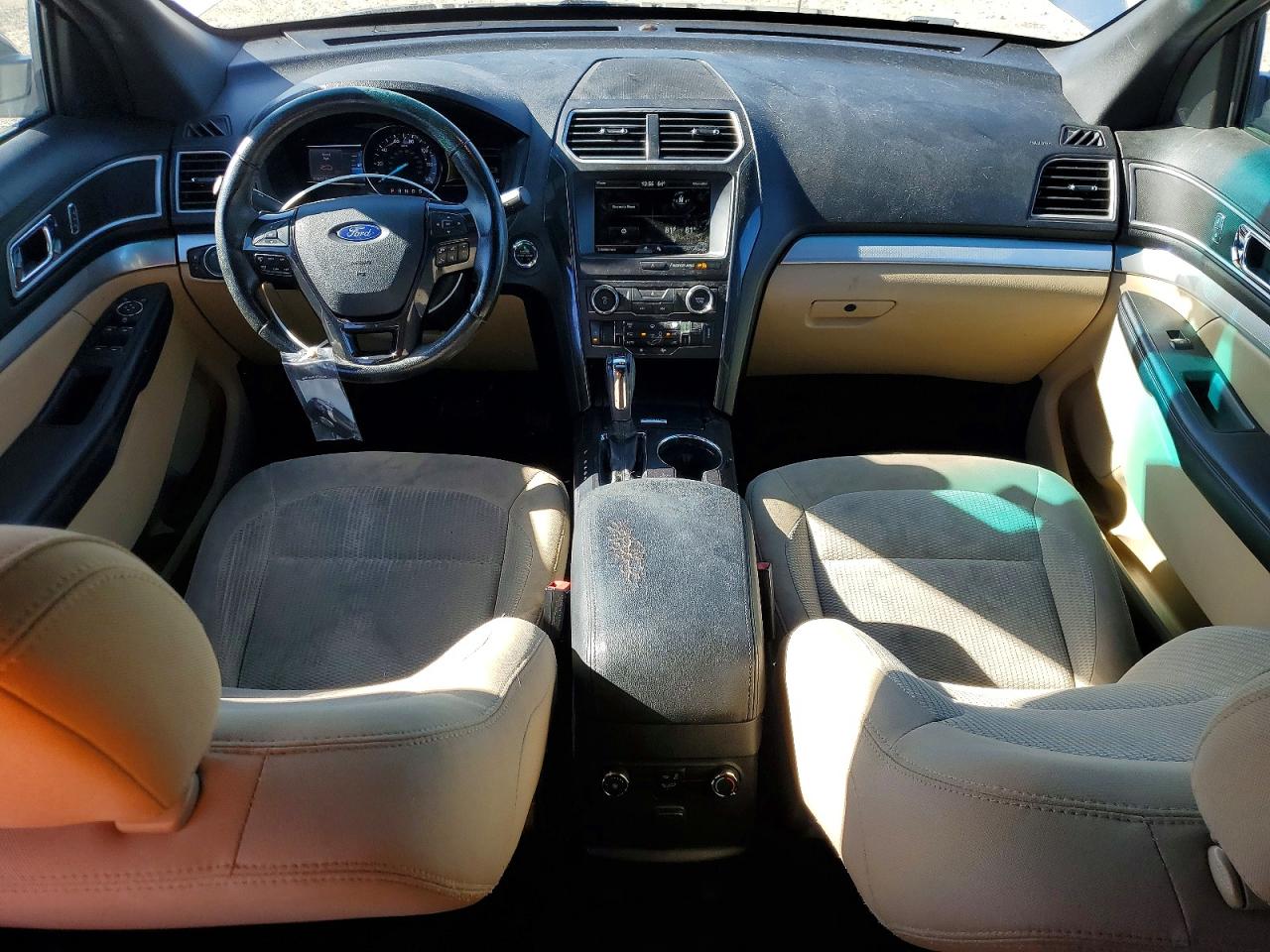2016 FORD EXPLORER XLT photo 22