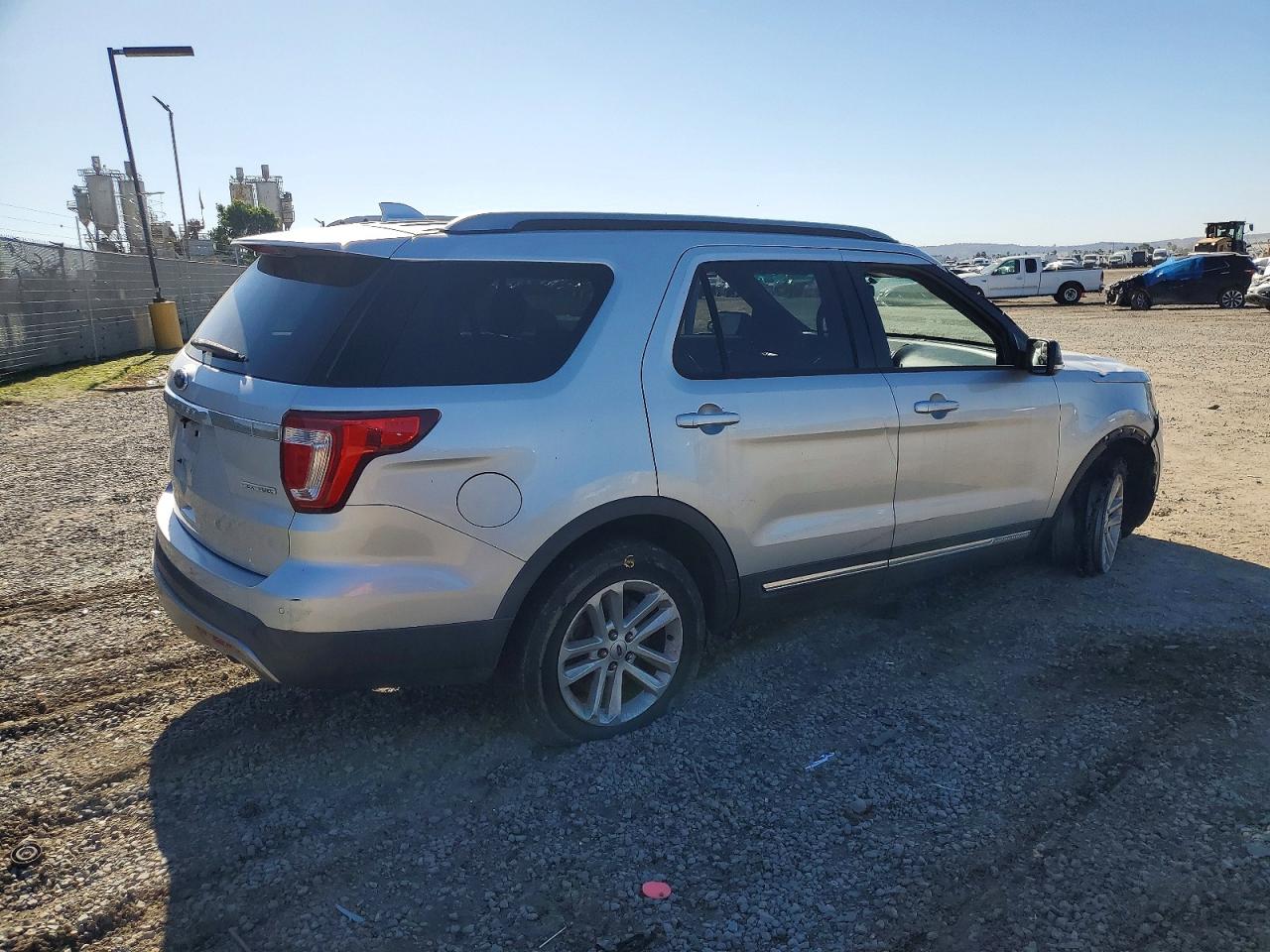 2016 FORD EXPLORER XLT photo 7