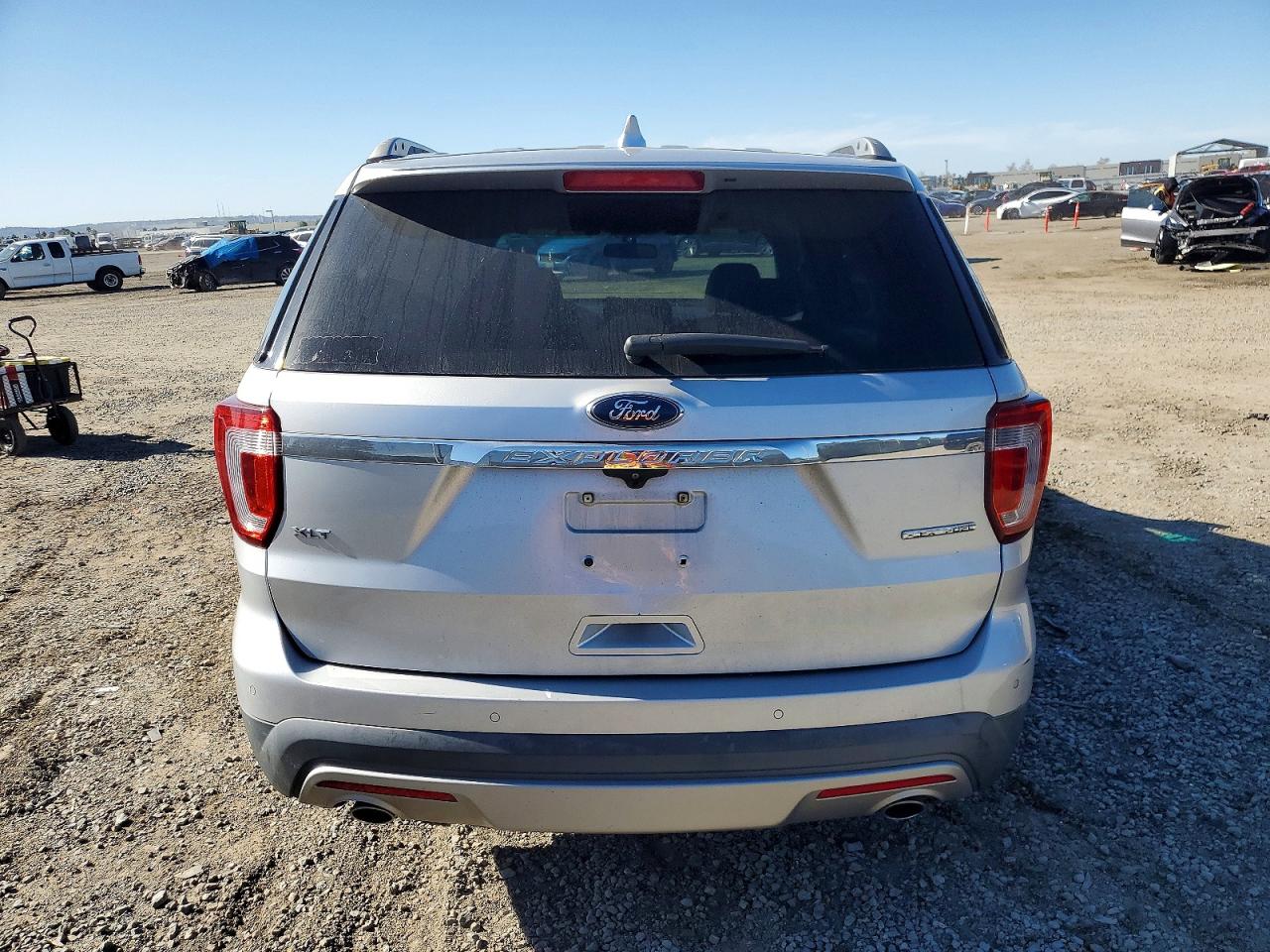 2016 FORD EXPLORER XLT photo 16