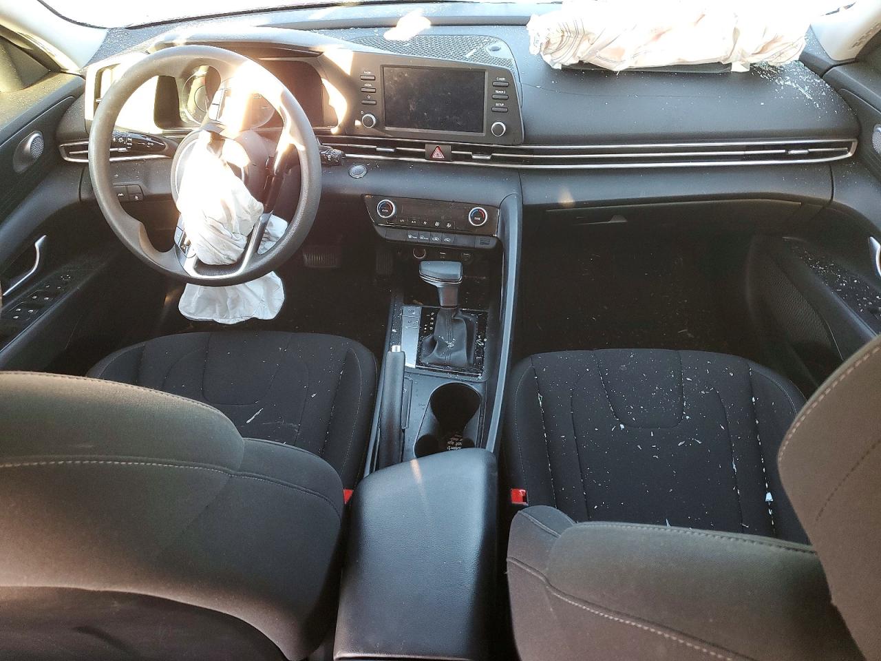 2022 HYUNDAI ELANTRA SEL photo 8