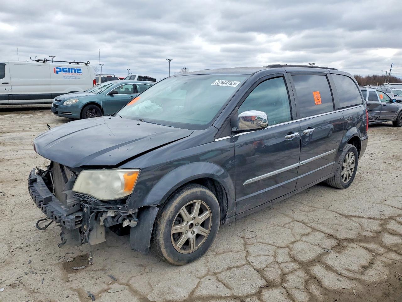 2011 CHRYSLER TOWN & COUNTRY