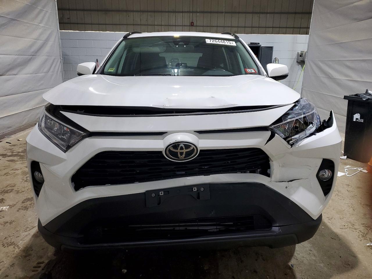 2021 TOYOTA RAV4 XLE photo 9