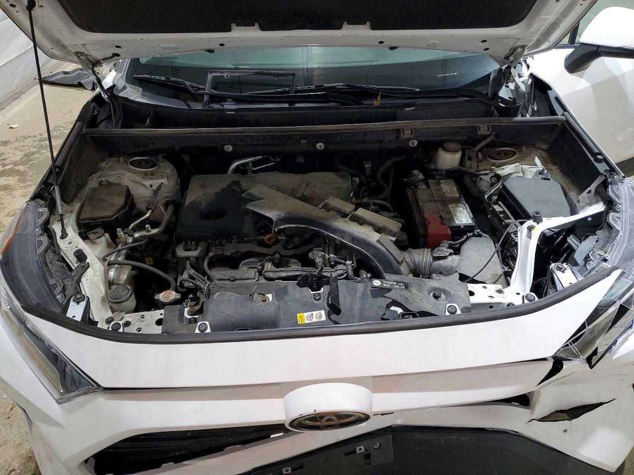 2021 TOYOTA RAV4 XLE photo 23