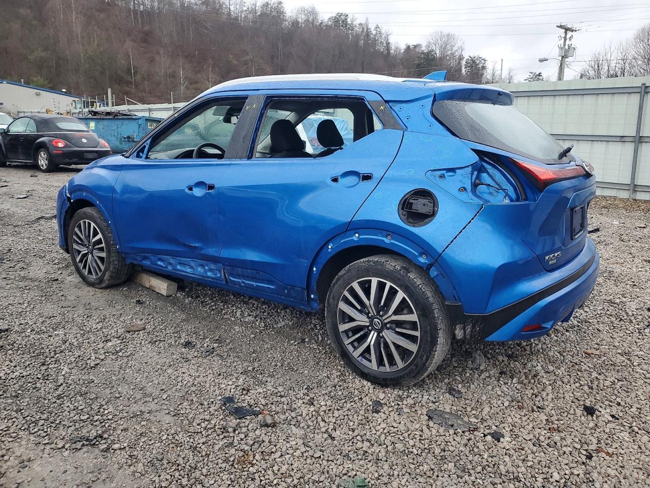 2021 NISSAN KICKS SV photo 2