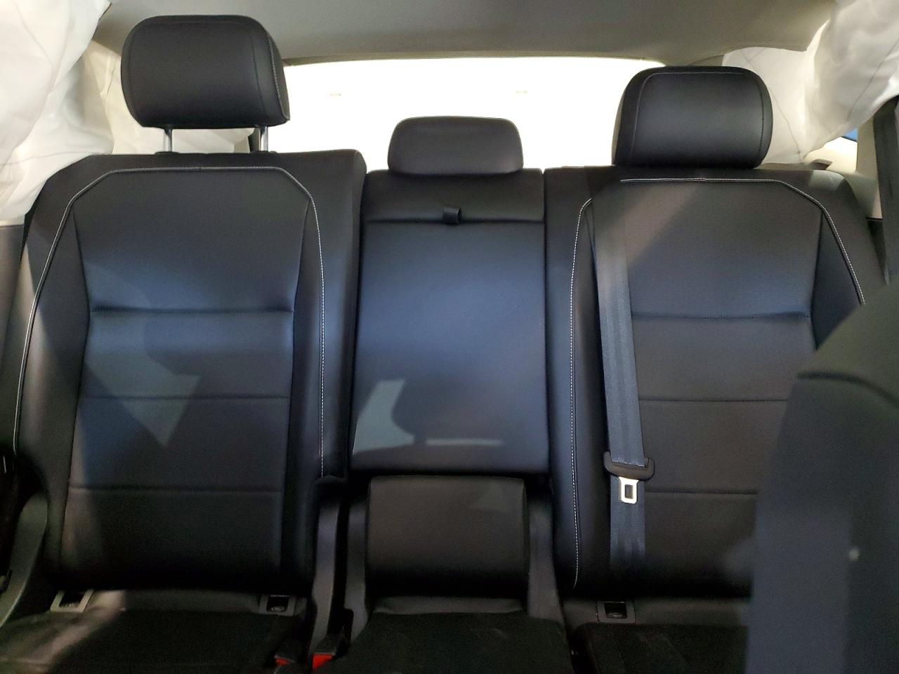 2021 VOLKSWAGEN TIGUAN SE photo 10