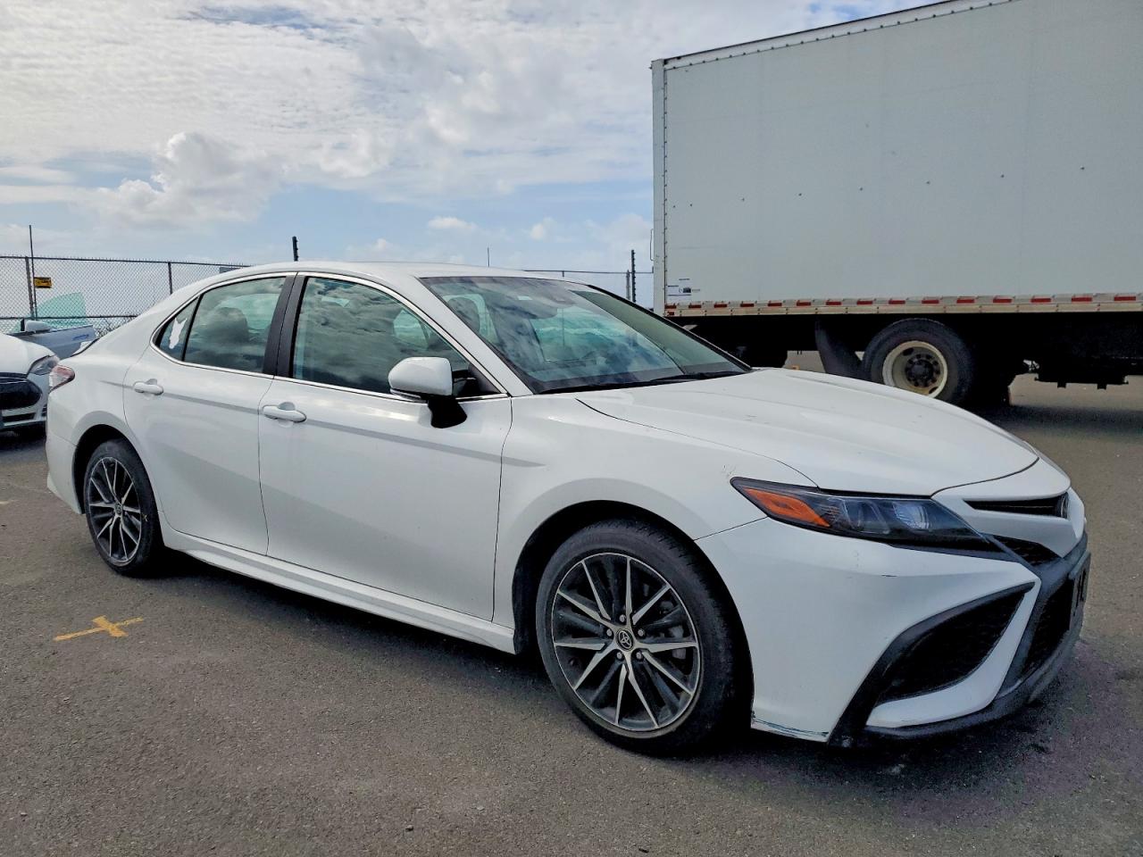 2022 TOYOTA CAMRY SE photo 4