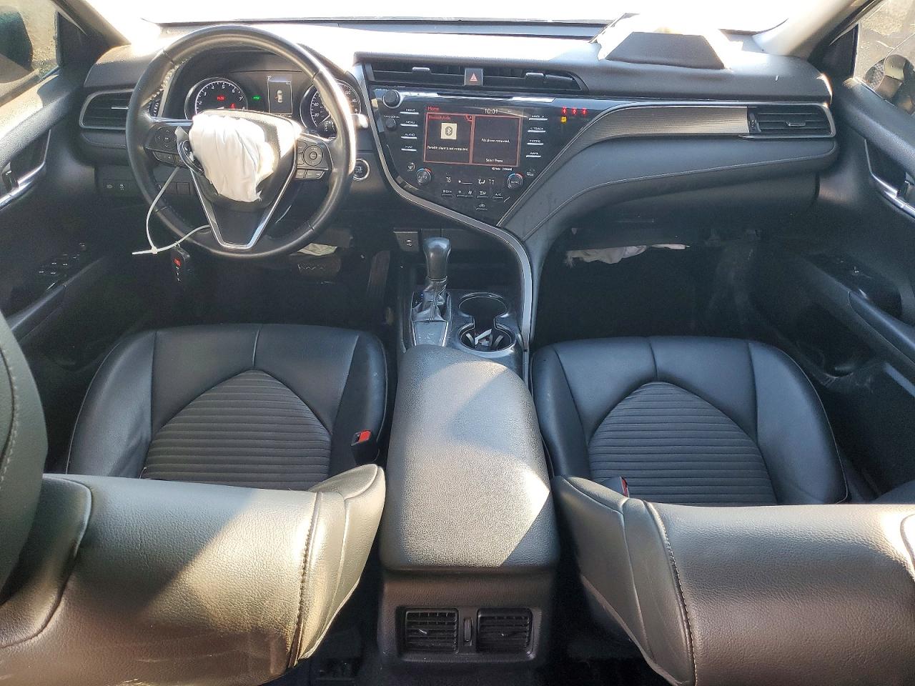 2019 TOYOTA CAMRY L photo 15