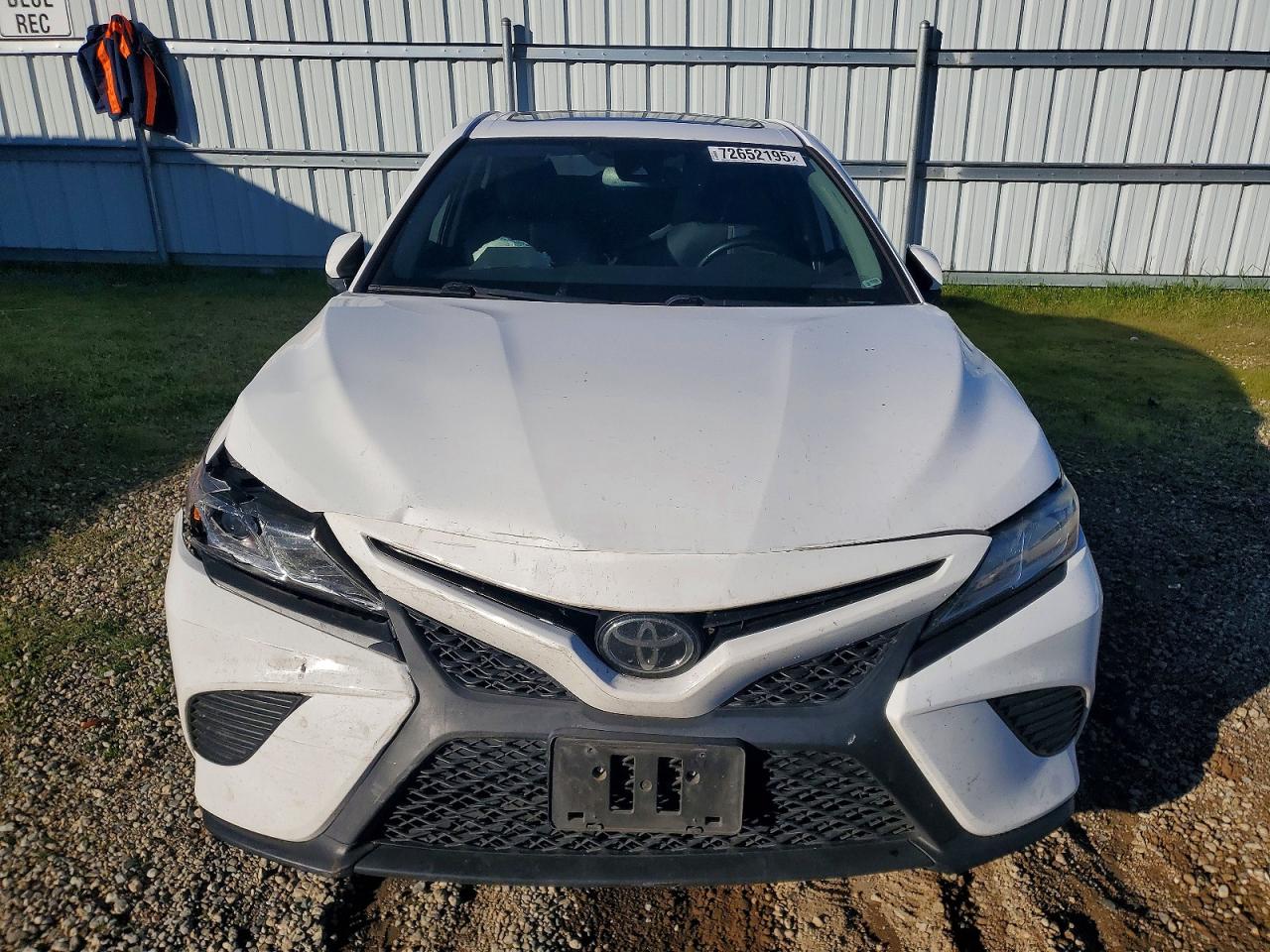 2019 TOYOTA CAMRY L photo 9