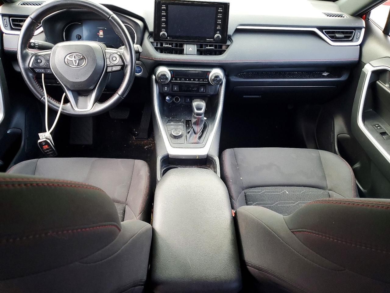 2021 TOYOTA RAV4 PRIME SE photo 8