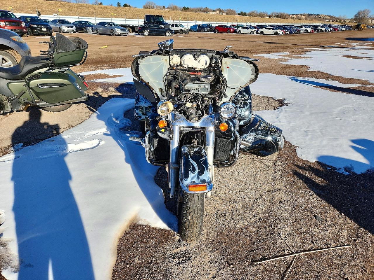 2015 HARLEY-DAVIDSON FLHTCUTG TRI GLIDE ULTRA photo 2