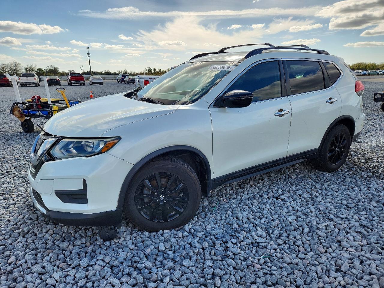 2017 NISSAN ROGUE