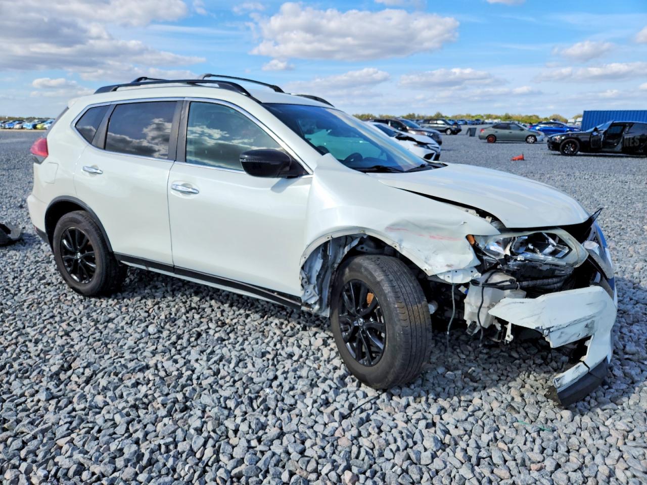2017 NISSAN ROGUE S photo 10