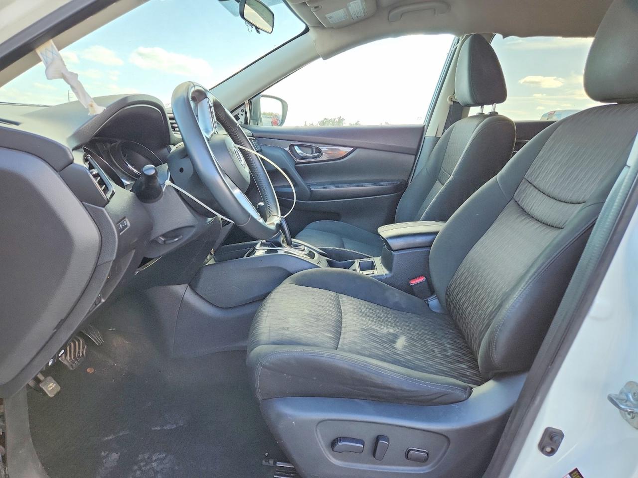 2017 NISSAN ROGUE S photo 19