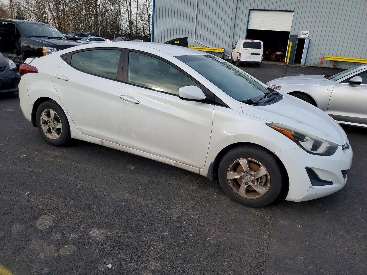 2015 HYUNDAI ELANTRA SE photo 7