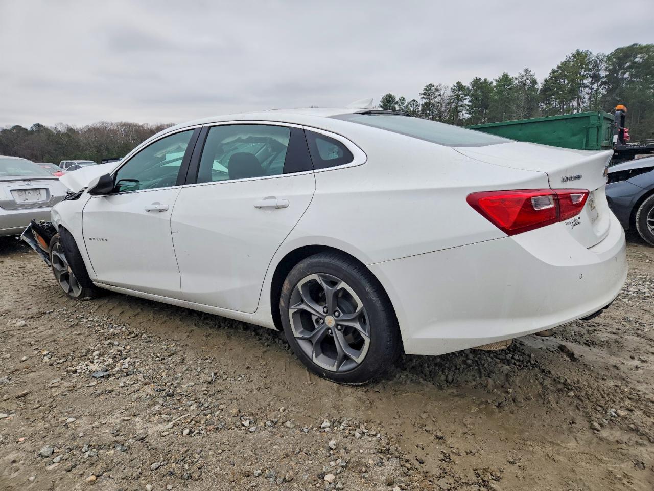 2024 CHEVROLET MALIBU LT photo 2