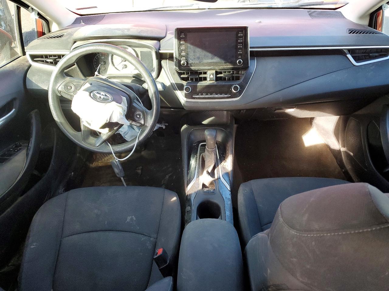 2020 TOYOTA COROLLA LE photo 15