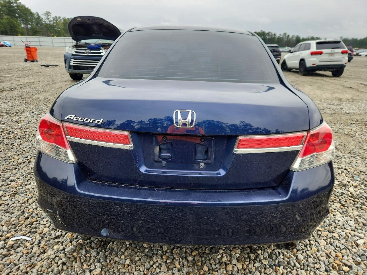 2012 HONDA ACCORD LX photo 11