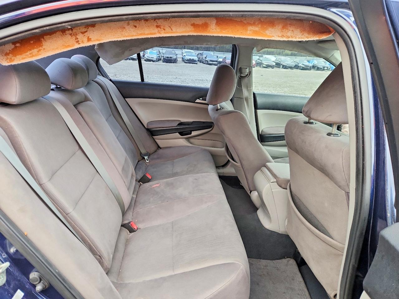 2012 HONDA ACCORD LX photo 19
