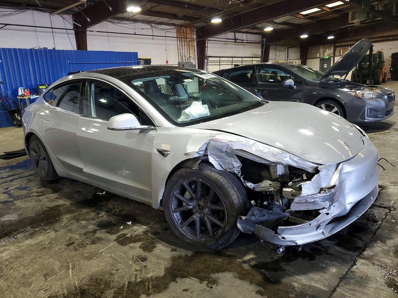 2018 TESLA MODEL 3 photo 4