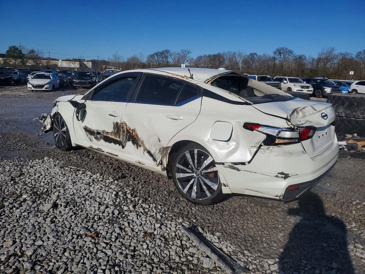 2019 NISSAN ALTIMA 2.5 SR photo 2