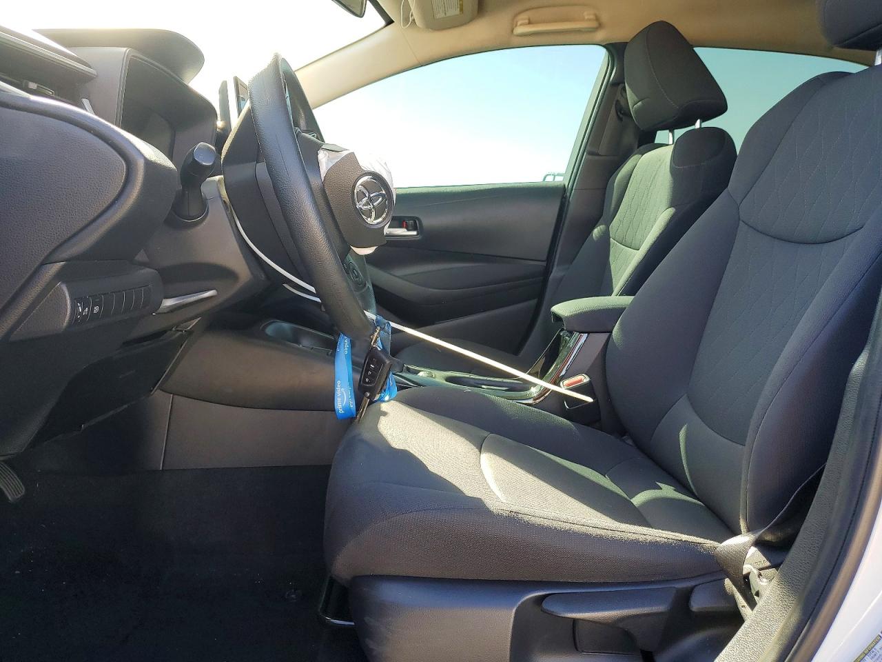 2020 TOYOTA COROLLA LE photo 19