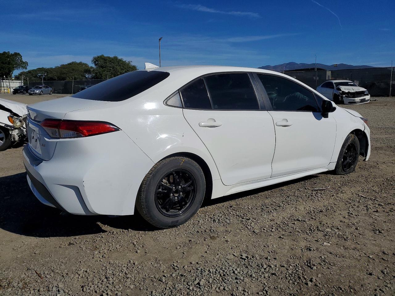 2020 TOYOTA COROLLA LE photo 7