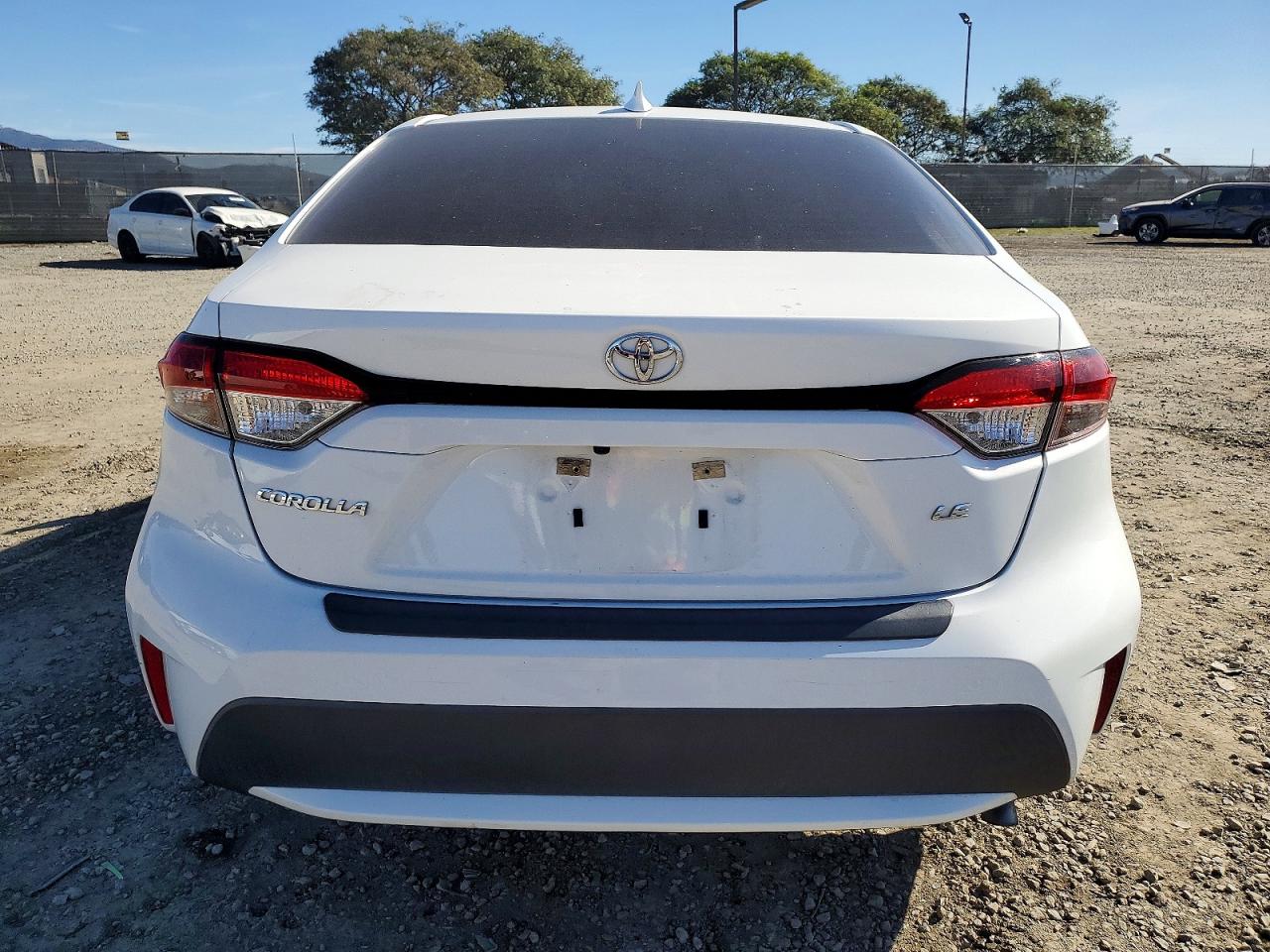 2020 TOYOTA COROLLA LE photo 16