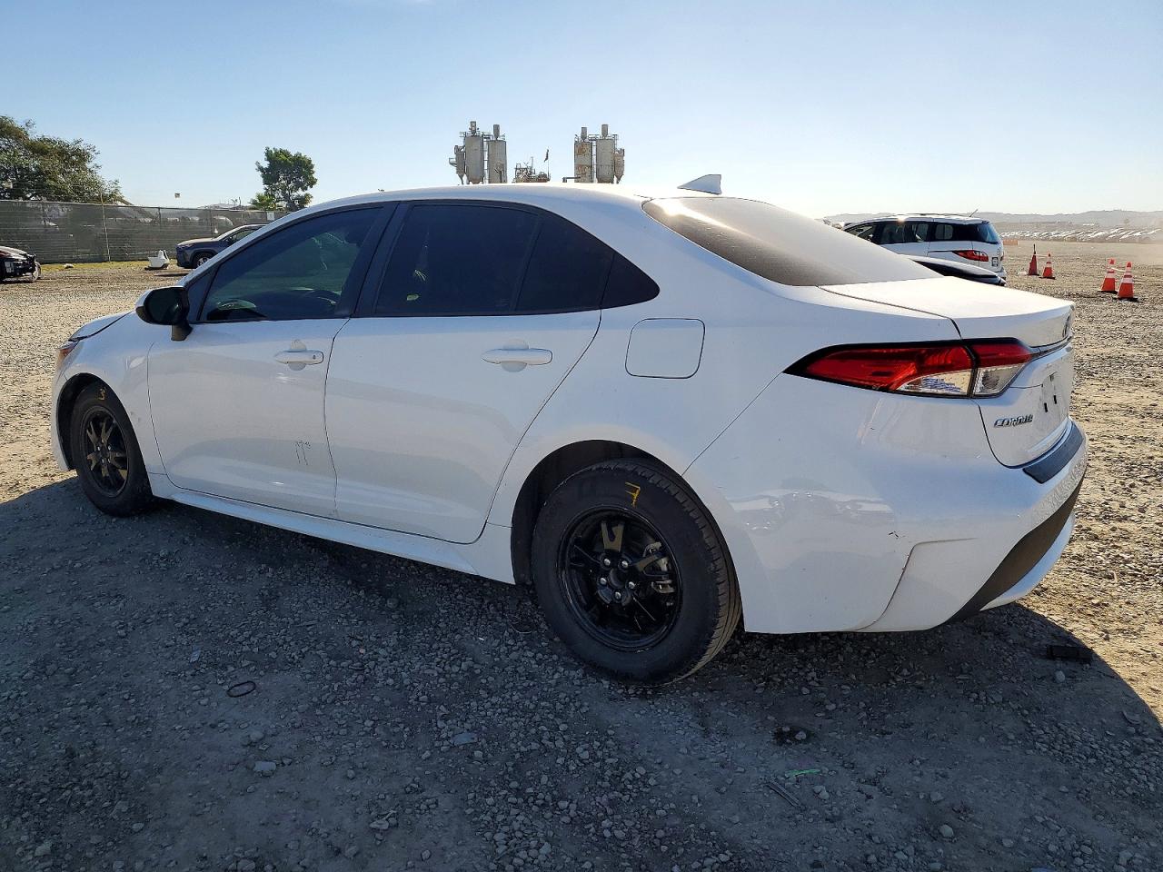 2020 TOYOTA COROLLA LE photo 4
