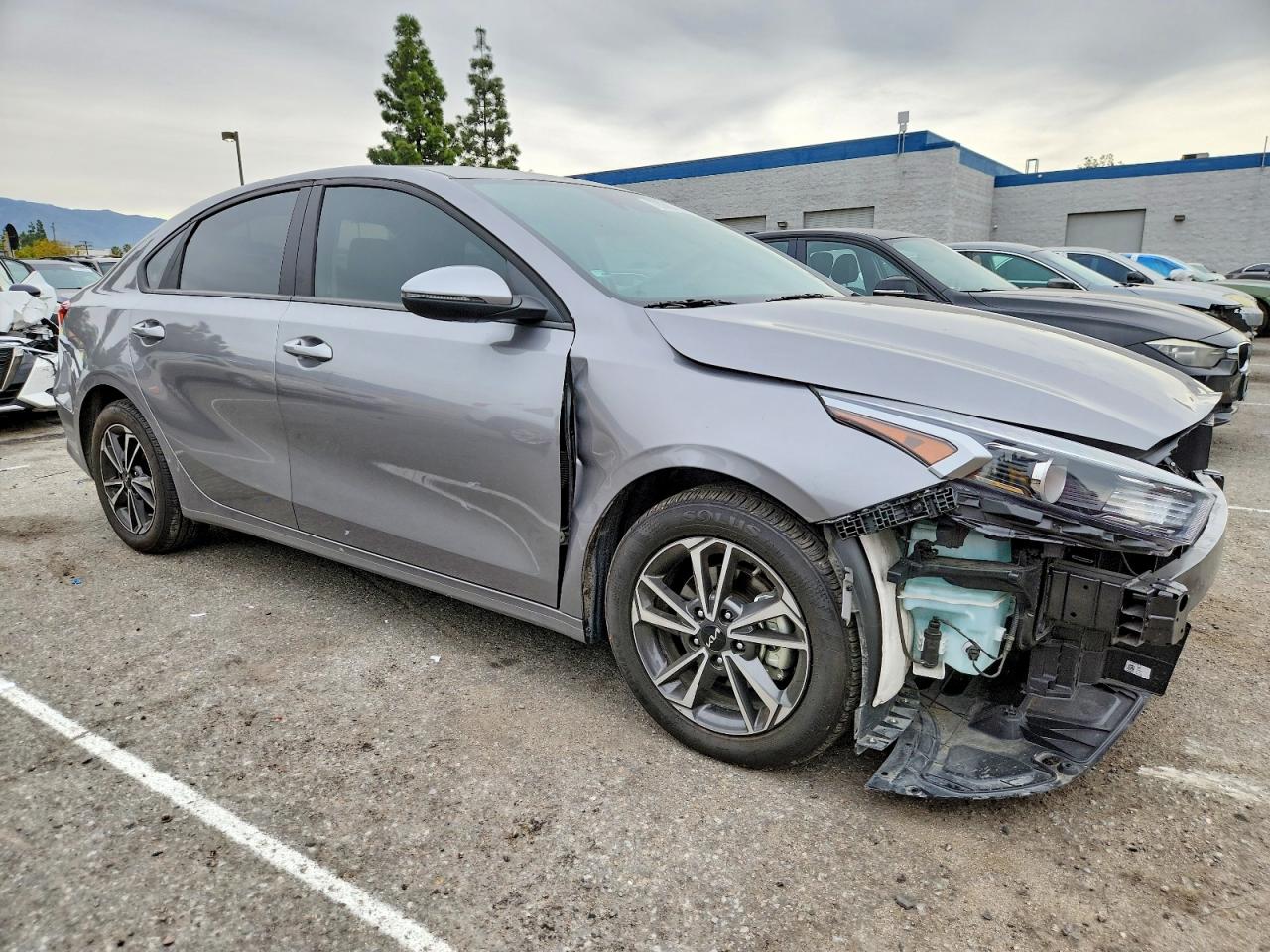 2024 KIA FORTE LX photo 4