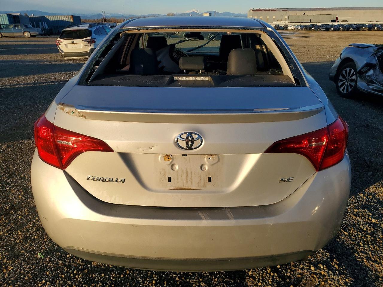 2017 TOYOTA COROLLA L photo 11
