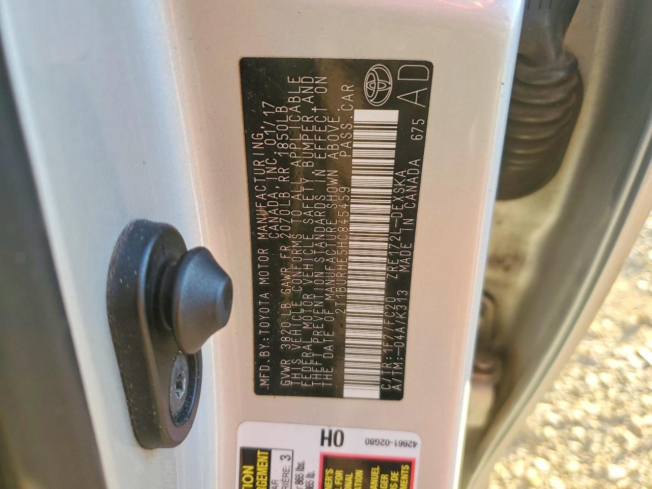 2017 TOYOTA COROLLA L photo 25