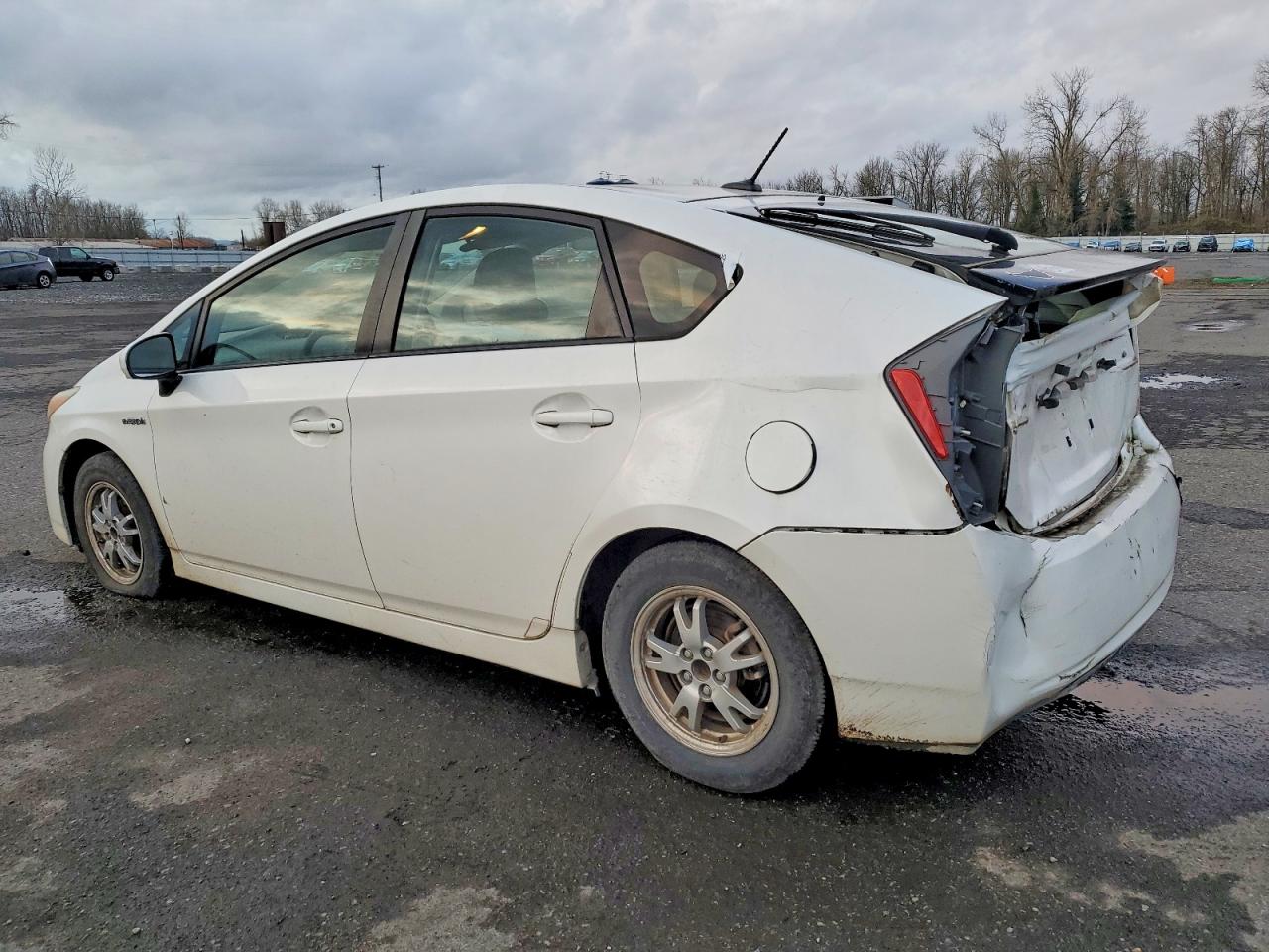 2011 TOYOTA PRIUS photo 4