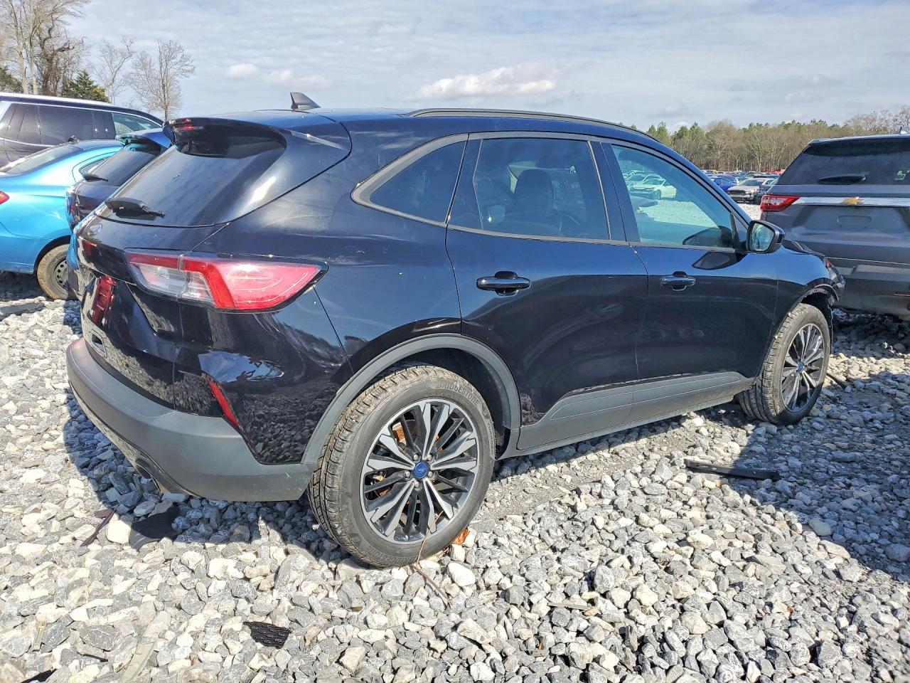 2022 FORD ESCAPE SE photo 3
