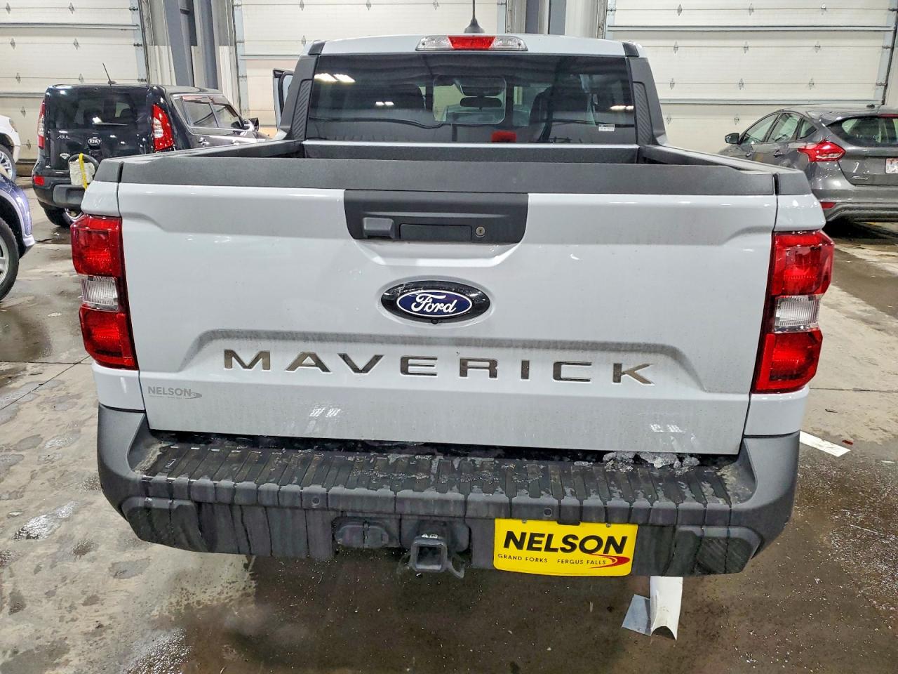 2025 FORD MAVERICK LARIAT photo 11