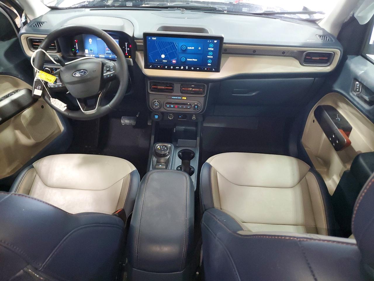 2025 FORD MAVERICK LARIAT photo 15