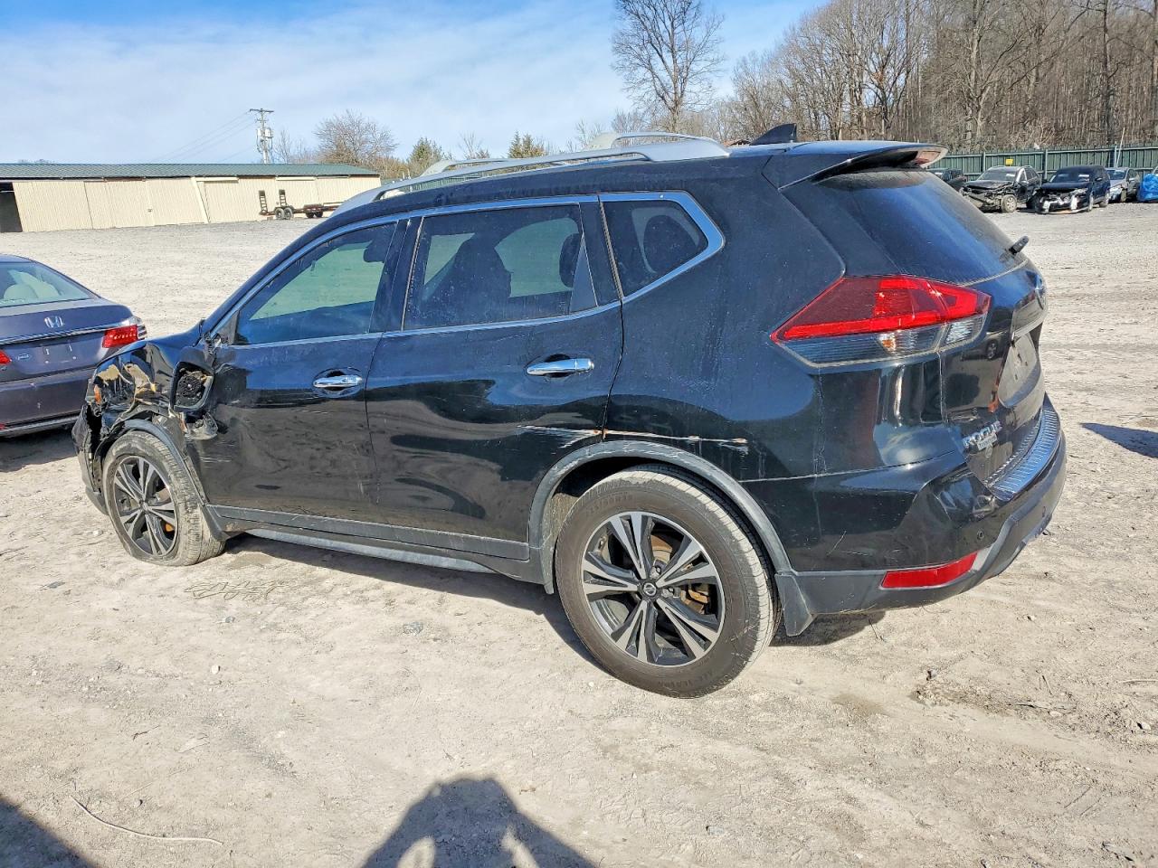 2019 NISSAN ROGUE S photo 3