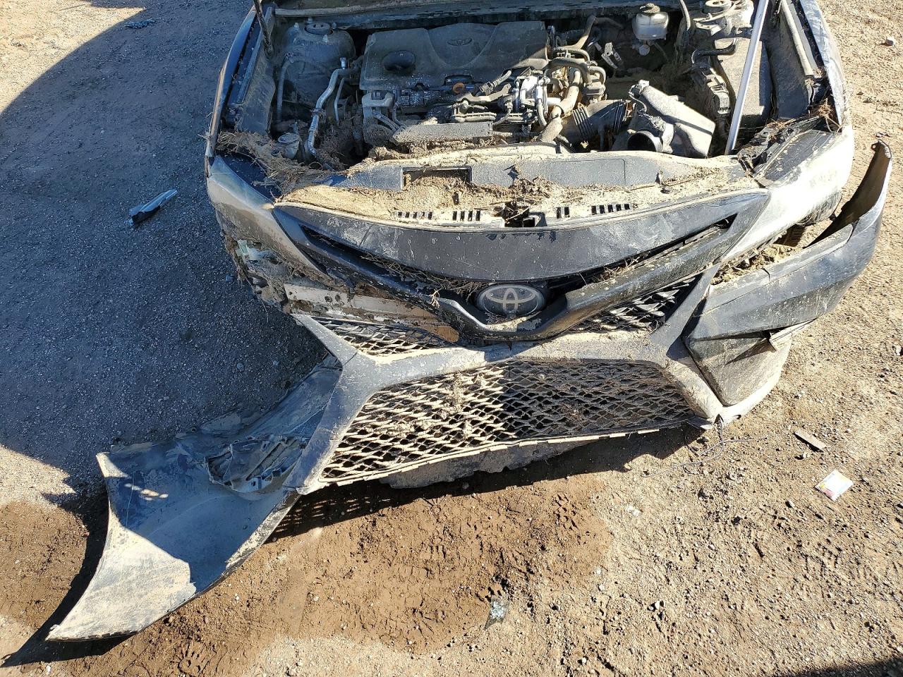 2020 TOYOTA CAMRY SE photo 21
