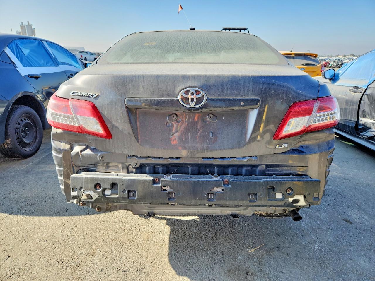 2011 TOYOTA CAMRY BASE photo 11