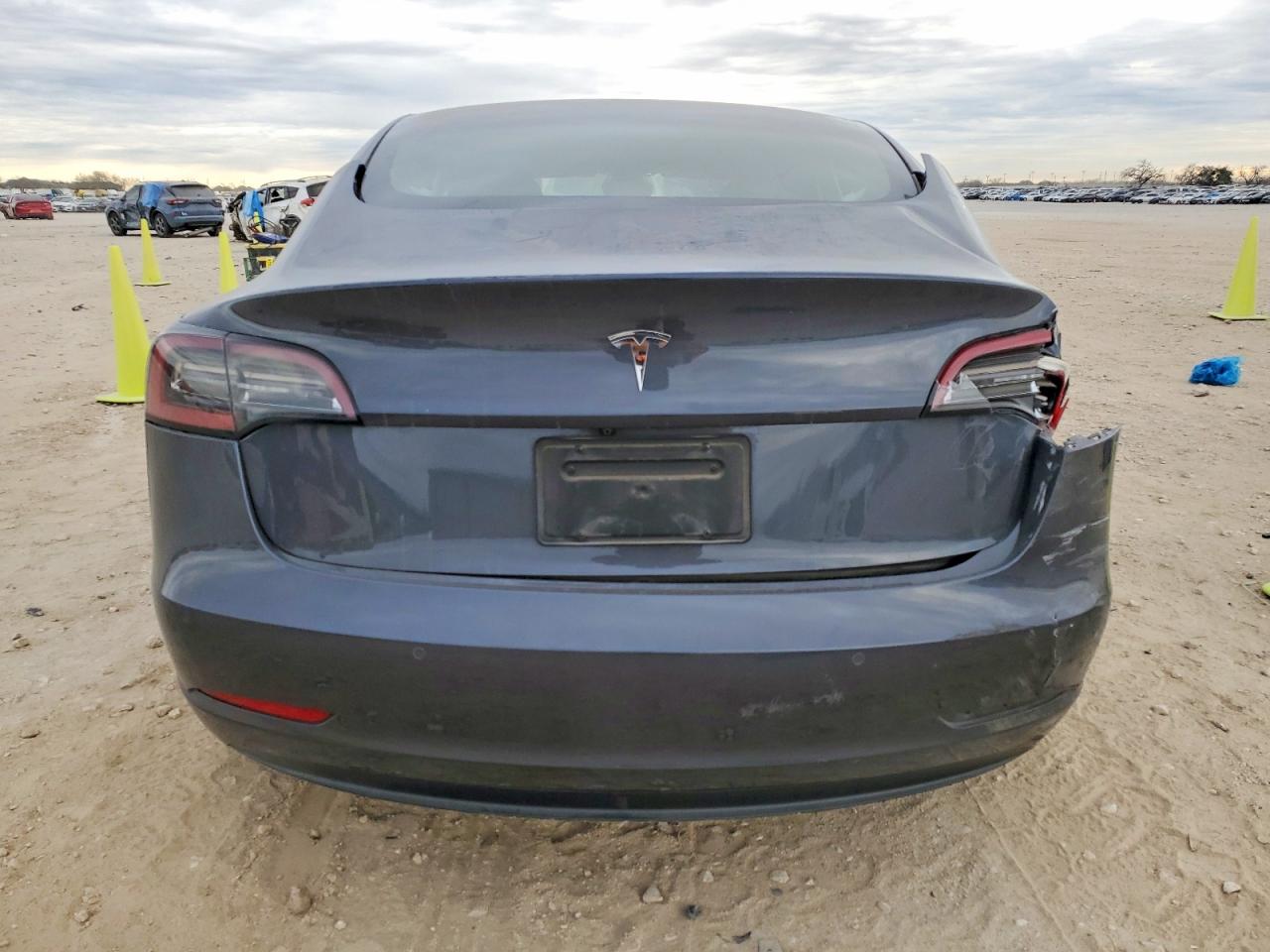 2022 TESLA MODEL 3 photo 11