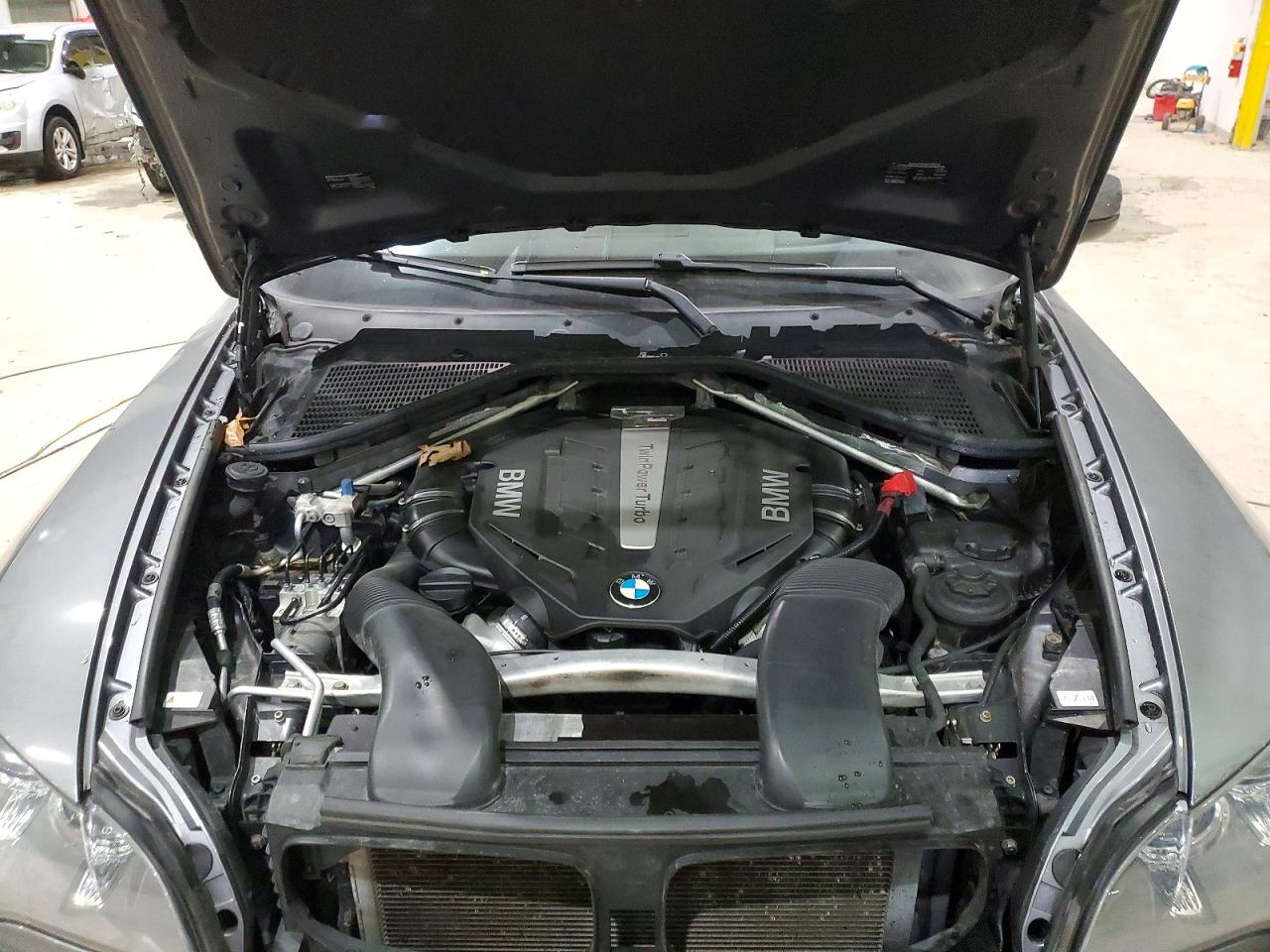 2012 BMW X5 XDRIVE50I photo 12