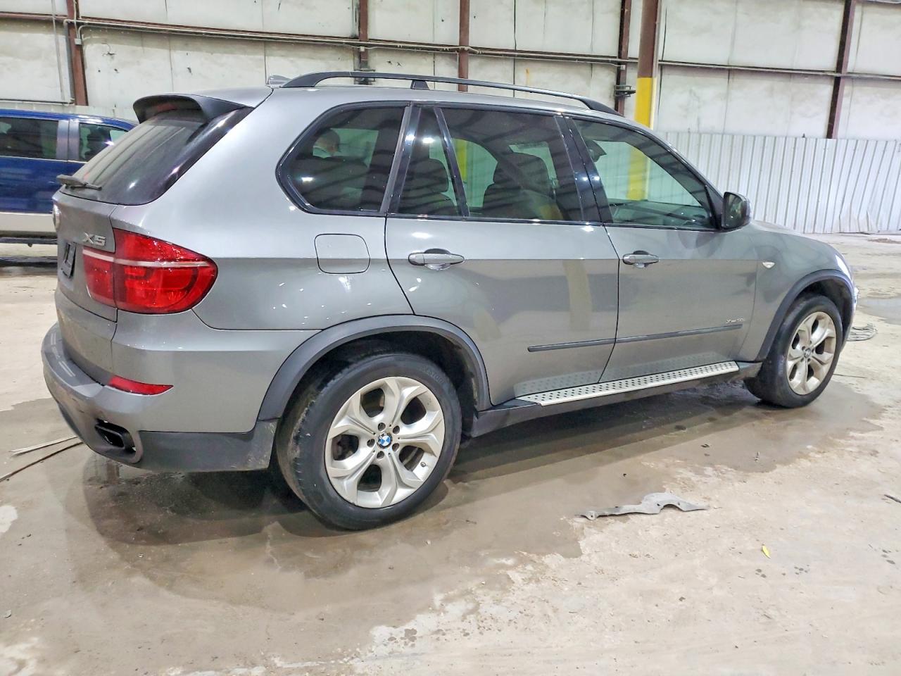 2012 BMW X5 XDRIVE50I photo 3