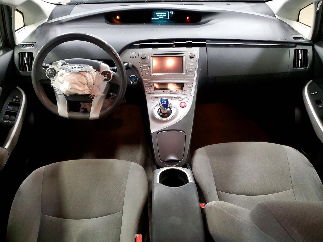 2014 TOYOTA PRIUS photo 15