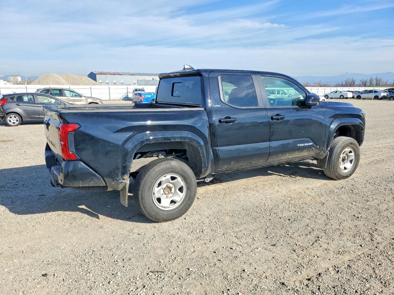 2024 TOYOTA TACOMA DOUBLE CAB photo 3