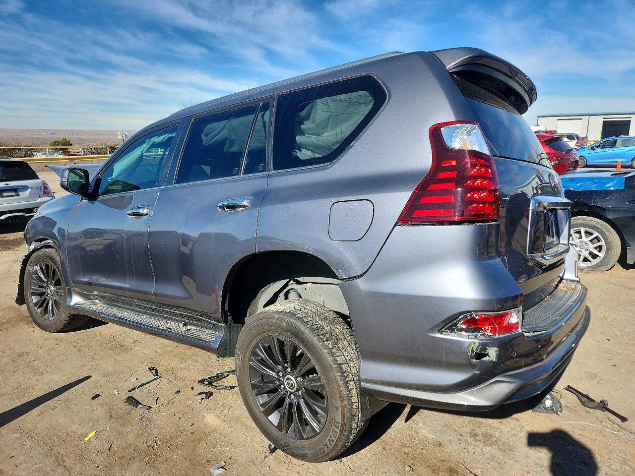 2022 LEXUS GX 460 photo 2
