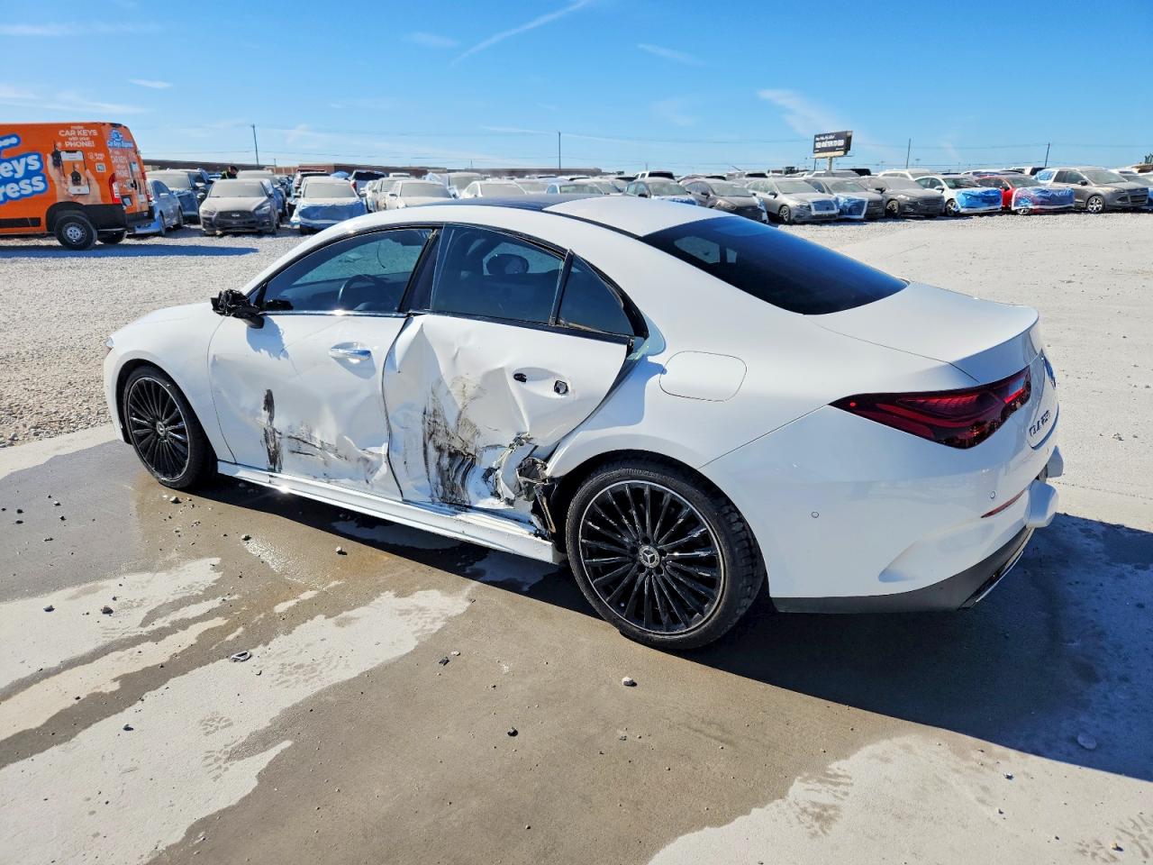 2024 MERCEDES-BENZ CLA 250 photo 3