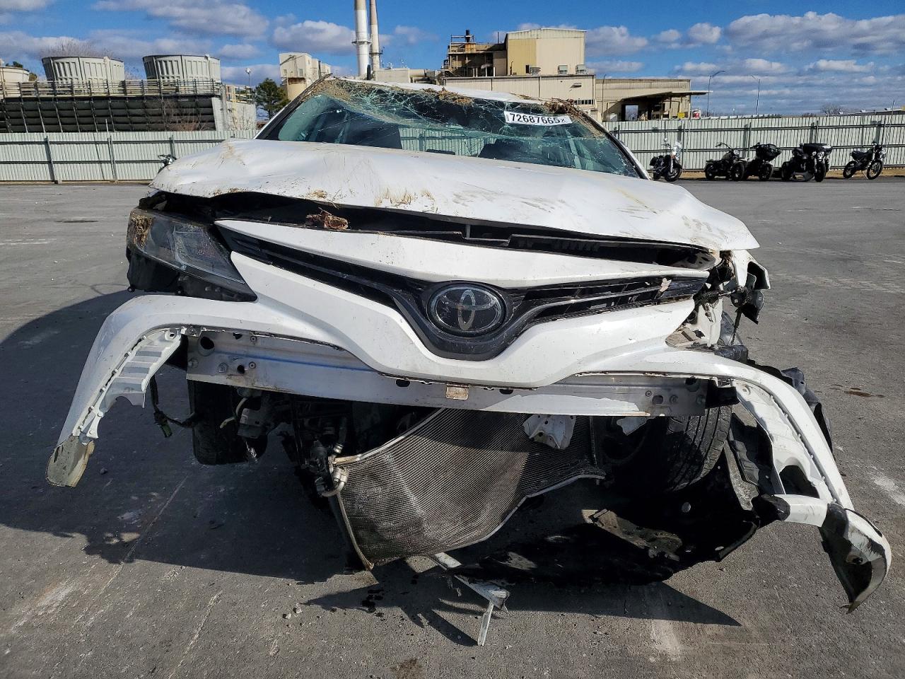 2020 TOYOTA CAMRY LE photo 9