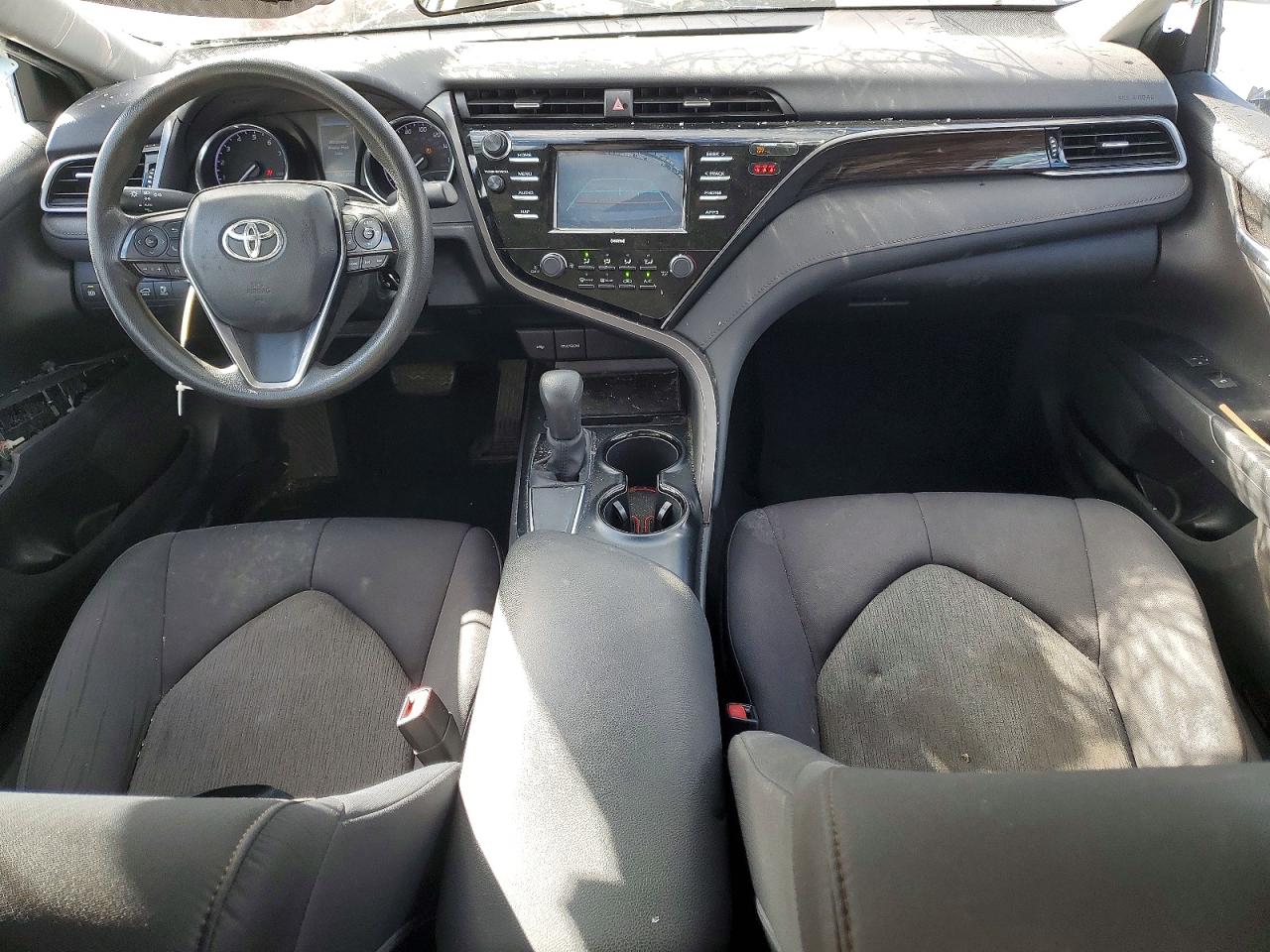 2020 TOYOTA CAMRY LE photo 15